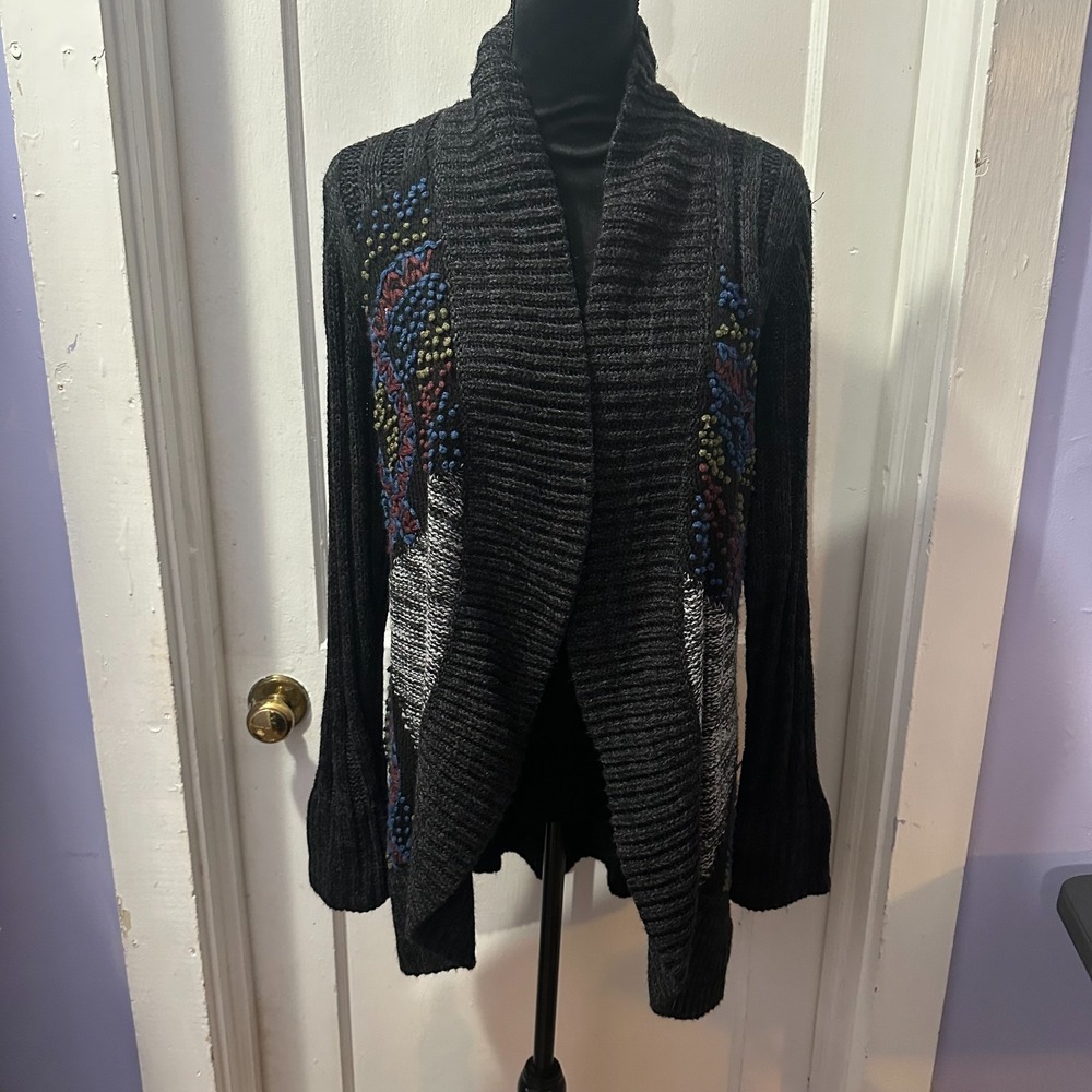 Cupio Black Patterned Sweater in L